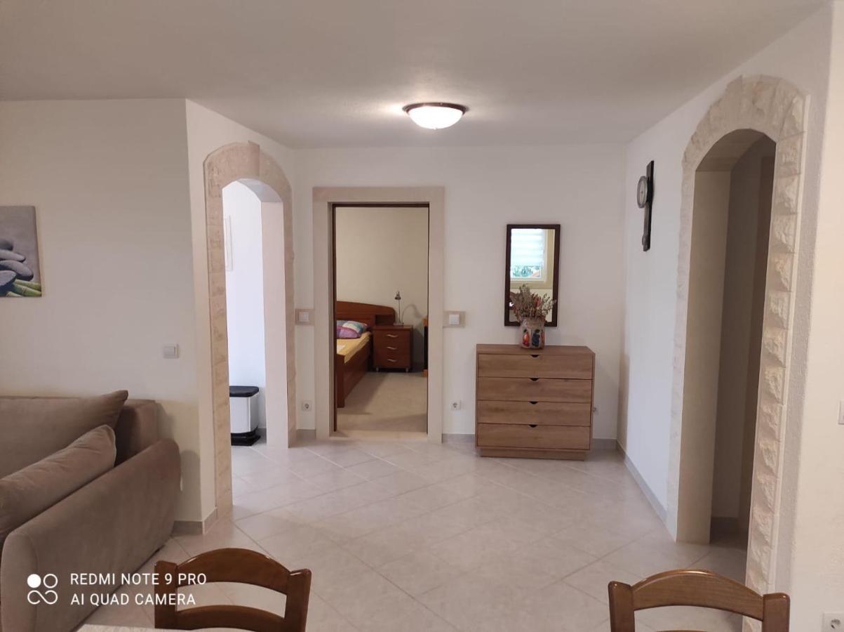 Apartments Marko Sutivan Insel Brac Dış mekan fotoğraf