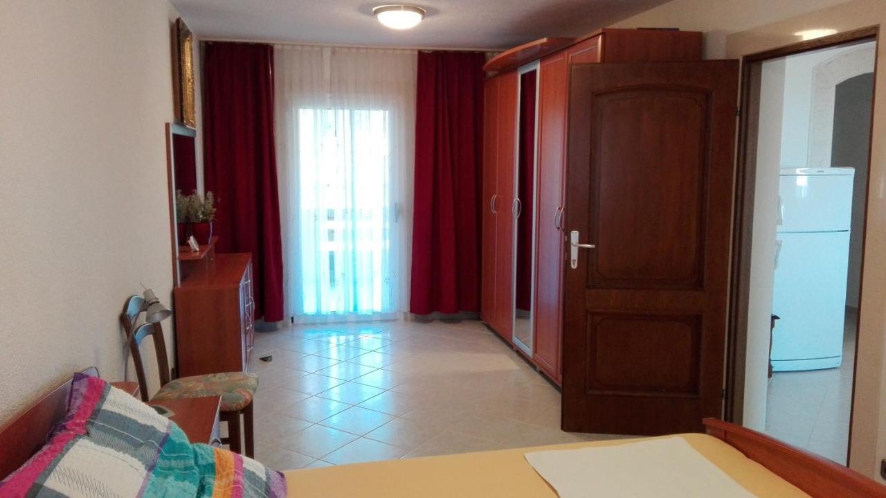 Apartments Marko Sutivan Insel Brac Dış mekan fotoğraf